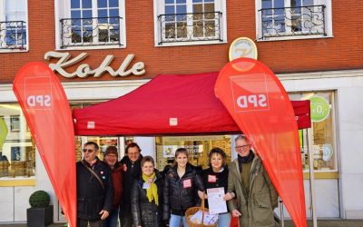 Freundliche Gespräche und leckere Kekse – SPD Dorsten zum Bürgerdialog auf dem Marktplatz